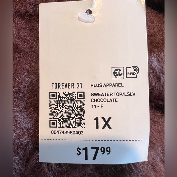 NWT! Plus Size Fuzzy Sweater-Knit Sleeveless Top 1X - Picture 8 of 8